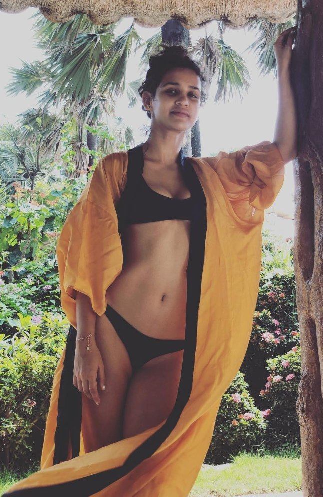 AishaSharma, Bollywood, Actress, Bikini, Hot