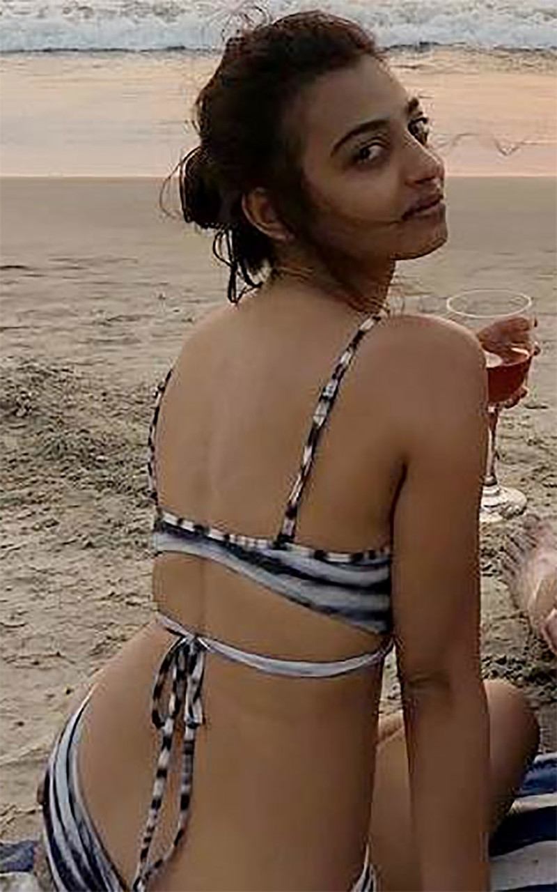 RadhikaApte, Bollywood, Actress, Hot, Bikini